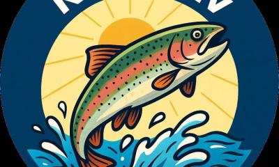 Eine Zeichnung einer springenden Forelle vor der Sonne. Dar&uuml;ber der Schriftzug KreAktiv.