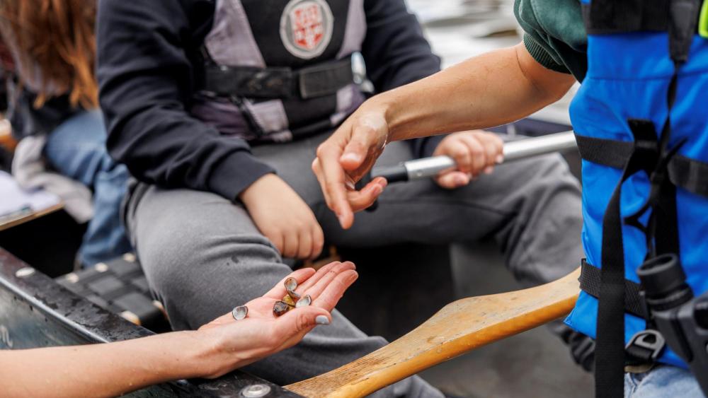 Mit Grundschülern auf Kanutour entlang der Spree