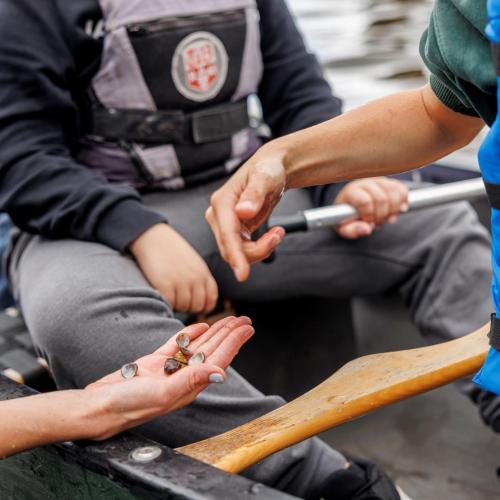 Mit Grundschülern auf Kanutour entlang der Spree