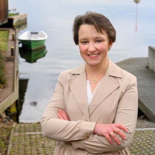 Picture of Oleksandra Shumilova at lake Müggelsee