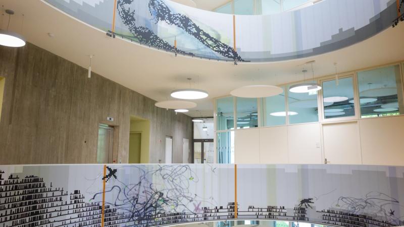Blick in das Foyer des neues Forschungsgeb&auml;udes